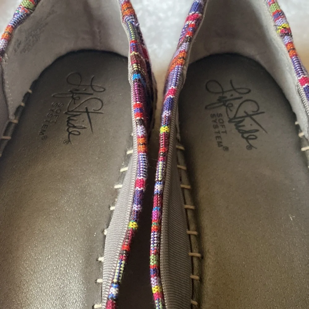 LifeStride espadrilles with 1” wedge / multi-colored - Size 8.5 - Picture 7 of 16